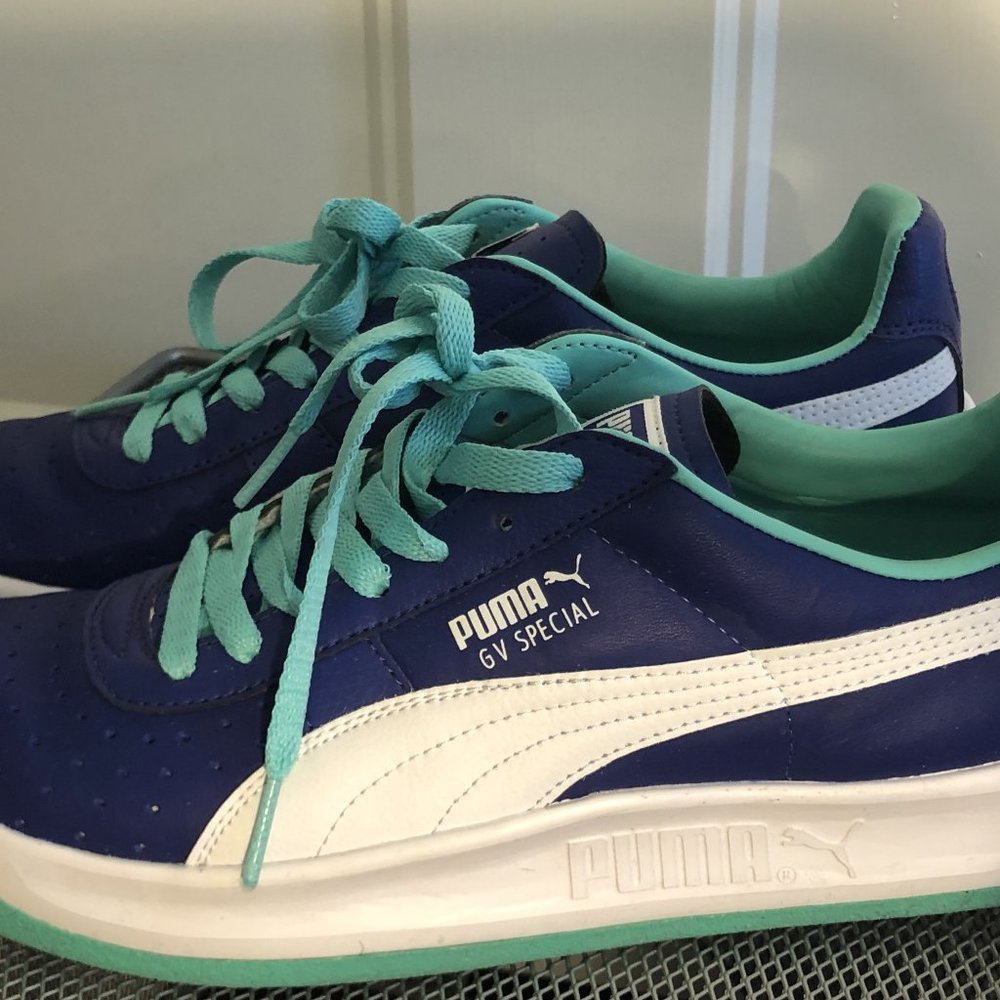 HAPPY FEET! Bright,  PURPLE PUMAs w/ Green Accents Womens.40.5.